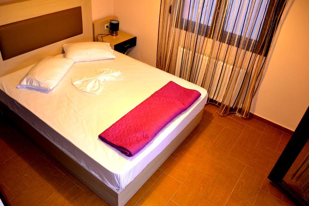 Αmalia Lux Villas Vrasná Pokoj fotografie